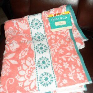 The Pioneer Woman MAZIE Bath Towel- New with TAGS--